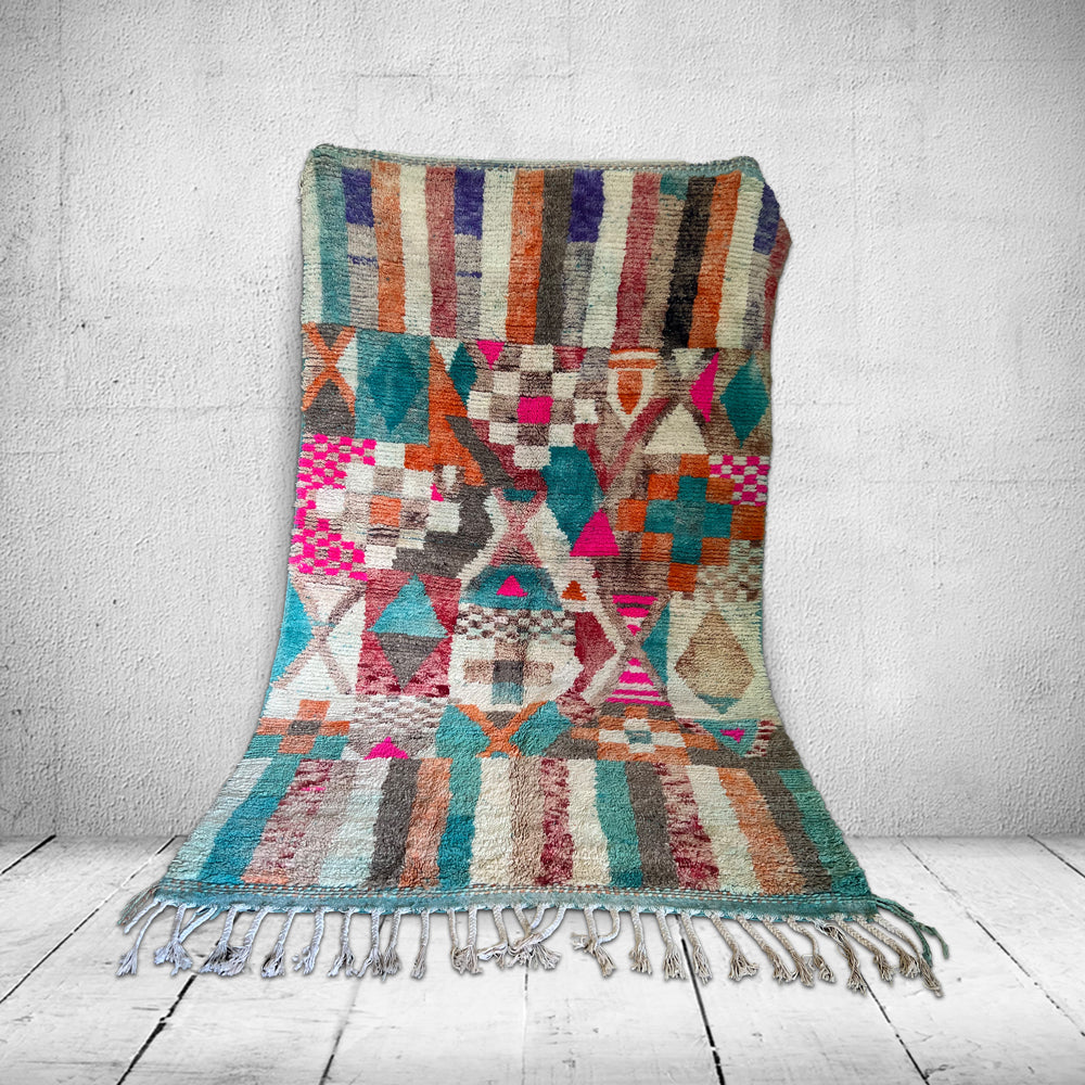 Jannat Area Rug